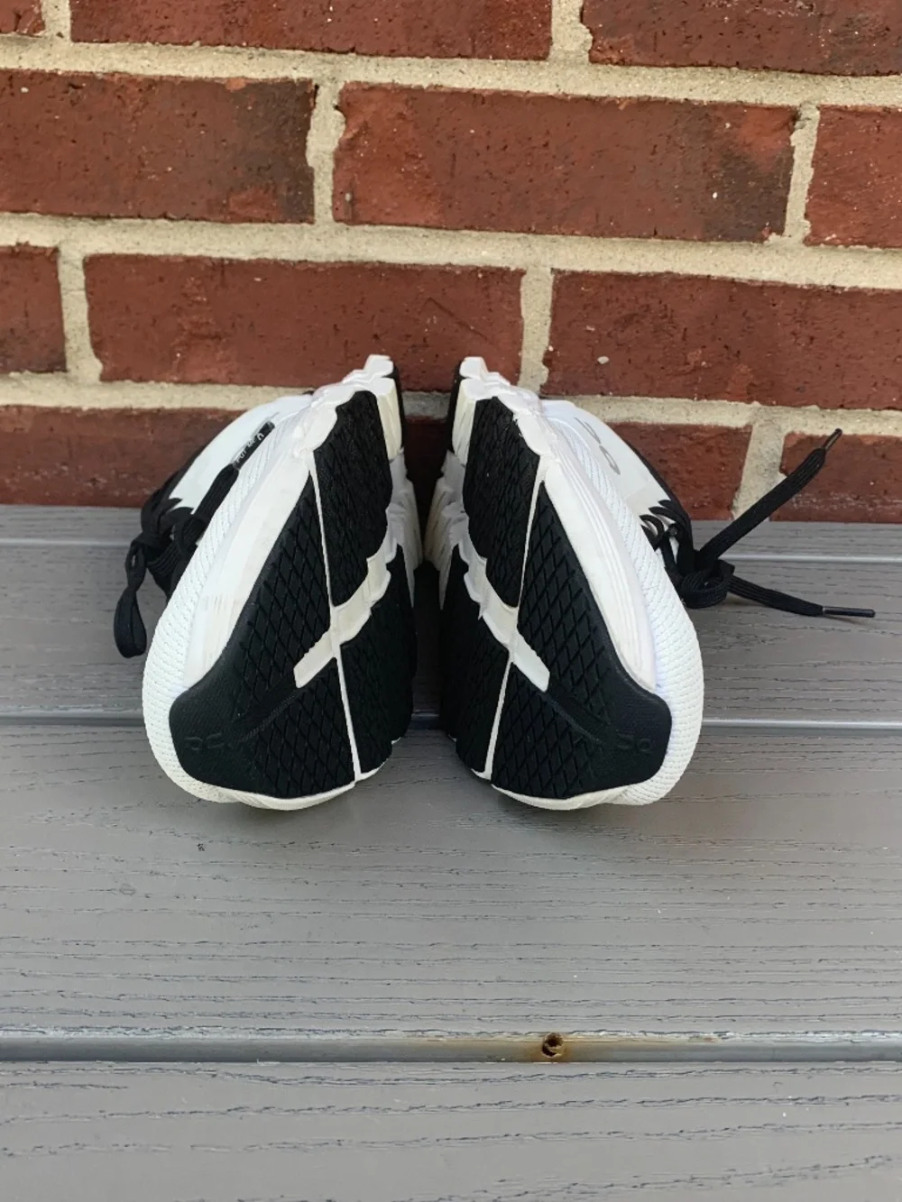 On Running Cloud X3 Sneakers